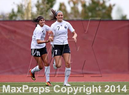 Thumbnail 3 in Grandview vs. Regis Jesuit (CHSAA 5A Playoff First Round) photogallery.