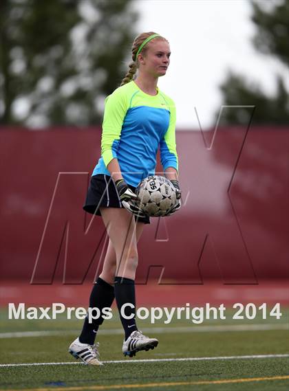 Thumbnail 2 in Grandview vs. Regis Jesuit (CHSAA 5A Playoff First Round) photogallery.
