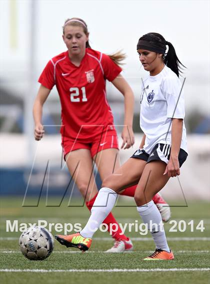 Thumbnail 1 in Grandview vs. Regis Jesuit (CHSAA 5A Playoff First Round) photogallery.