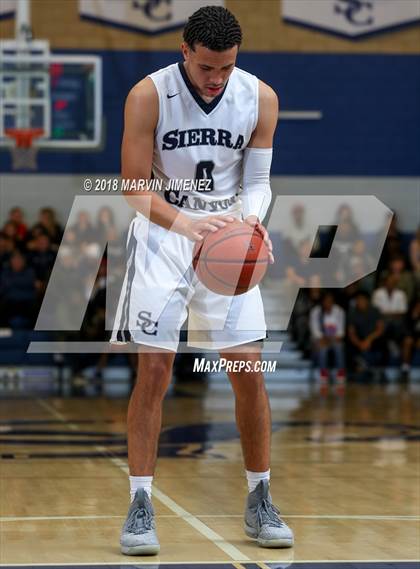 Thumbnail 2 in Foothills Christian vs Sierra Canyon (CIF Open Division Regional 1st Round) photogallery.