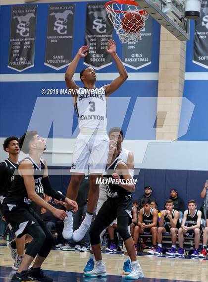Thumbnail 3 in Foothills Christian vs Sierra Canyon (CIF Open Division Regional 1st Round) photogallery.