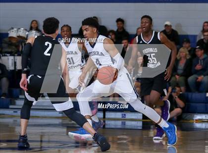 Thumbnail 2 in Foothills Christian vs Sierra Canyon (CIF Open Division Regional 1st Round) photogallery.