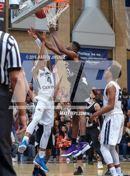 Thumbnail 2 in Foothills Christian vs Sierra Canyon (CIF Open Division Regional 1st Round) photogallery.