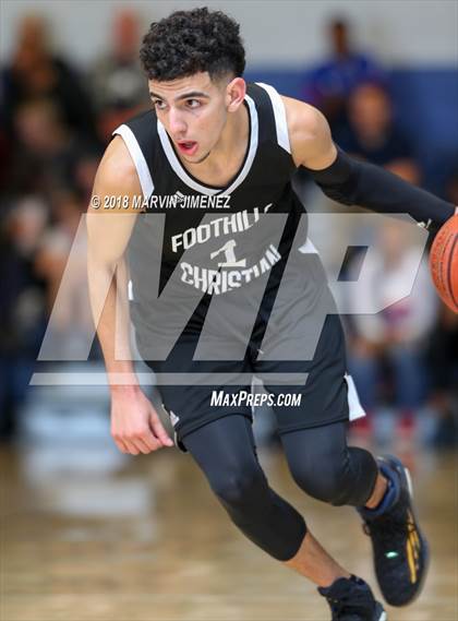 Thumbnail 1 in Foothills Christian vs Sierra Canyon (CIF Open Division Regional 1st Round) photogallery.