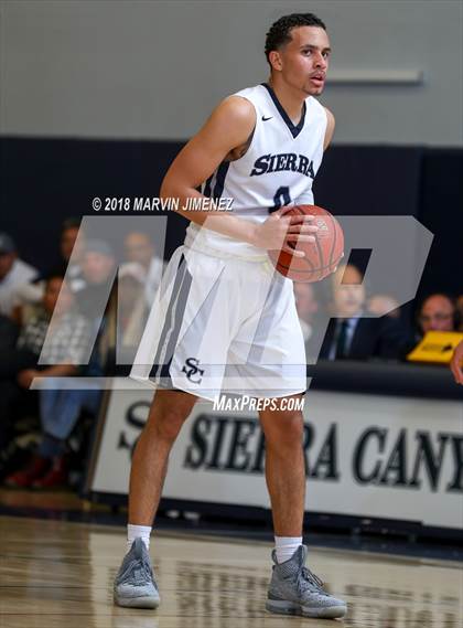 Thumbnail 2 in Foothills Christian vs Sierra Canyon (CIF Open Division Regional 1st Round) photogallery.