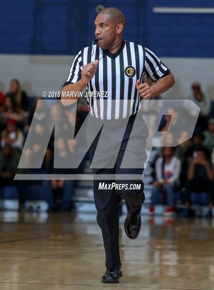 Thumbnail 1 in Foothills Christian vs Sierra Canyon (CIF Open Division Regional 1st Round) photogallery.