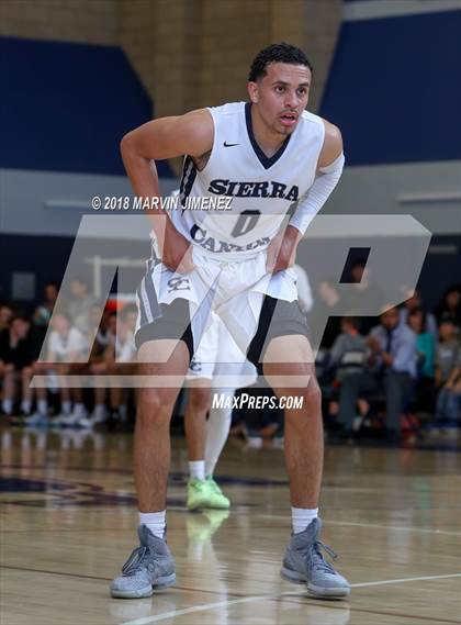 Thumbnail 2 in Foothills Christian vs Sierra Canyon (CIF Open Division Regional 1st Round) photogallery.