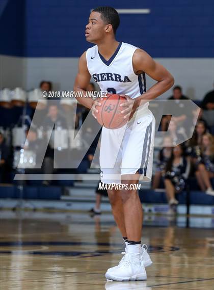 Thumbnail 3 in Foothills Christian vs Sierra Canyon (CIF Open Division Regional 1st Round) photogallery.