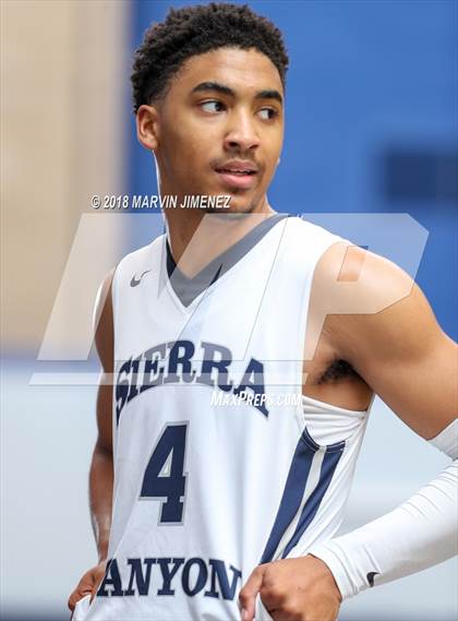 Thumbnail 1 in Foothills Christian vs Sierra Canyon (CIF Open Division Regional 1st Round) photogallery.