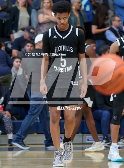 Thumbnail 2 in Foothills Christian vs Sierra Canyon (CIF Open Division Regional 1st Round) photogallery.