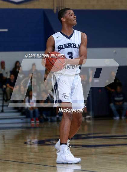 Thumbnail 1 in Foothills Christian vs Sierra Canyon (CIF Open Division Regional 1st Round) photogallery.