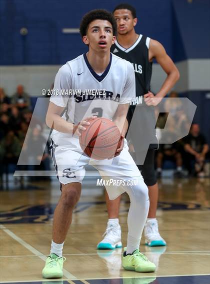 Thumbnail 3 in Foothills Christian vs Sierra Canyon (CIF Open Division Regional 1st Round) photogallery.