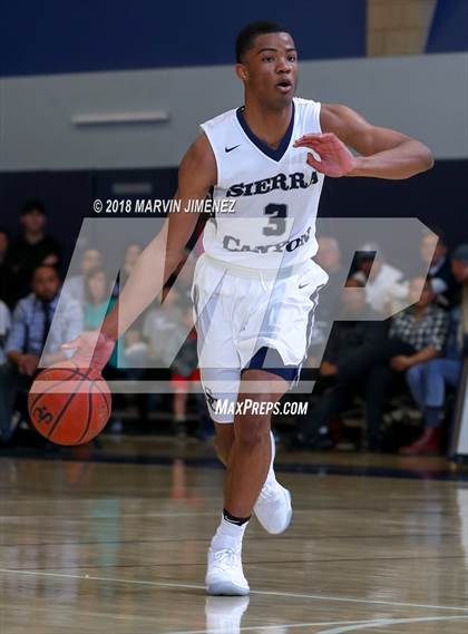 Thumbnail 1 in Foothills Christian vs Sierra Canyon (CIF Open Division Regional 1st Round) photogallery.