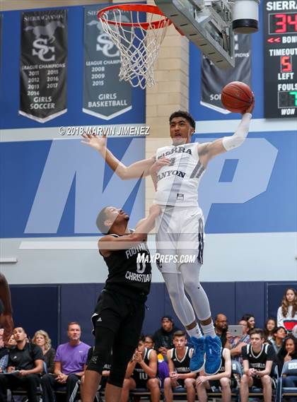 Thumbnail 2 in Foothills Christian vs Sierra Canyon (CIF Open Division Regional 1st Round) photogallery.