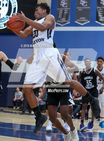 Thumbnail 2 in Foothills Christian vs Sierra Canyon (CIF Open Division Regional 1st Round) photogallery.