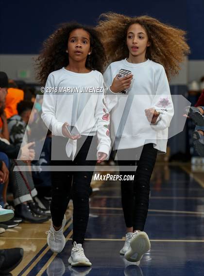 Thumbnail 2 in Foothills Christian vs Sierra Canyon (CIF Open Division Regional 1st Round) photogallery.