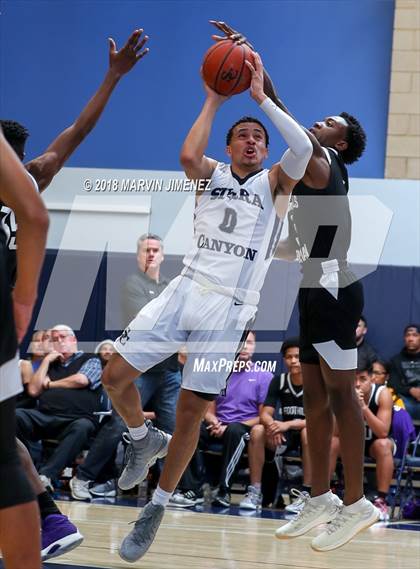 Thumbnail 1 in Foothills Christian vs Sierra Canyon (CIF Open Division Regional 1st Round) photogallery.