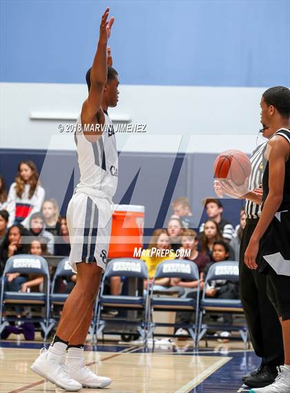 Thumbnail 1 in Foothills Christian vs Sierra Canyon (CIF Open Division Regional 1st Round) photogallery.