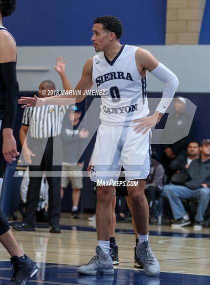 Thumbnail 2 in Foothills Christian vs Sierra Canyon (CIF Open Division Regional 1st Round) photogallery.