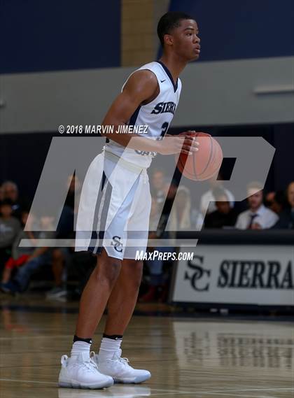 Thumbnail 1 in Foothills Christian vs Sierra Canyon (CIF Open Division Regional 1st Round) photogallery.