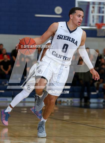 Thumbnail 2 in Foothills Christian vs Sierra Canyon (CIF Open Division Regional 1st Round) photogallery.