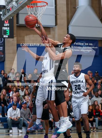 Thumbnail 2 in Foothills Christian vs Sierra Canyon (CIF Open Division Regional 1st Round) photogallery.