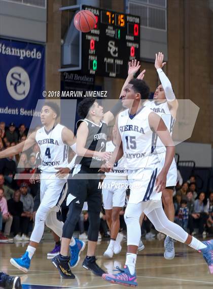 Thumbnail 3 in Foothills Christian vs Sierra Canyon (CIF Open Division Regional 1st Round) photogallery.