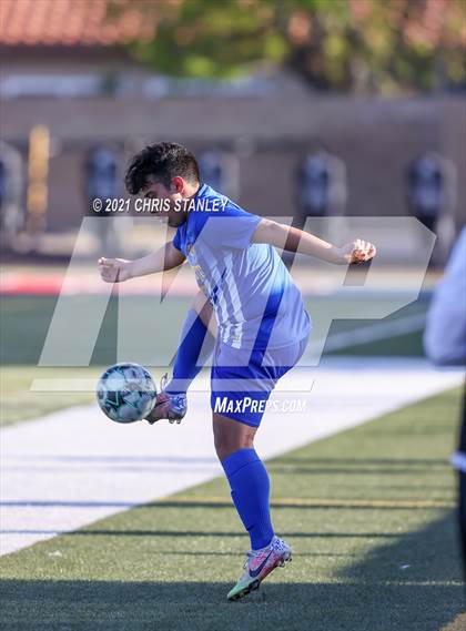 Thumbnail 1 in Prescott vs. Walden Grove (AIA 4A Semifinal) photogallery.