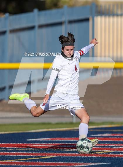Thumbnail 1 in Prescott vs. Walden Grove (AIA 4A Semifinal) photogallery.