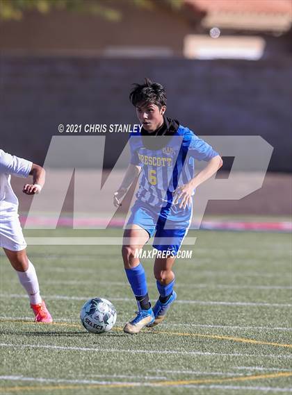 Thumbnail 2 in Prescott vs. Walden Grove (AIA 4A Semifinal) photogallery.