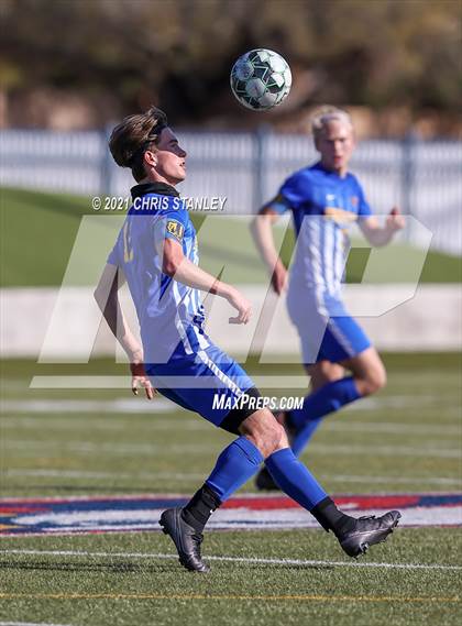 Thumbnail 2 in Prescott vs. Walden Grove (AIA 4A Semifinal) photogallery.