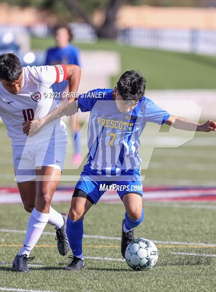 Thumbnail 2 in Prescott vs. Walden Grove (AIA 4A Semifinal) photogallery.