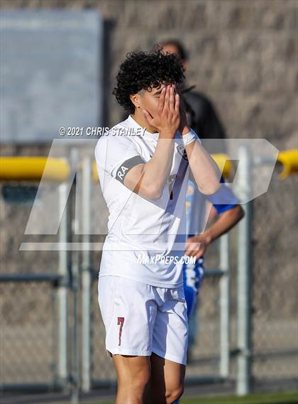 Thumbnail 3 in Prescott vs. Walden Grove (AIA 4A Semifinal) photogallery.
