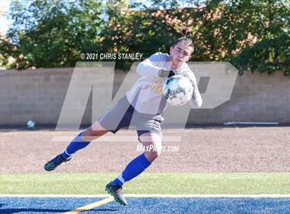 Thumbnail 3 in Prescott vs. Walden Grove (AIA 4A Semifinal) photogallery.
