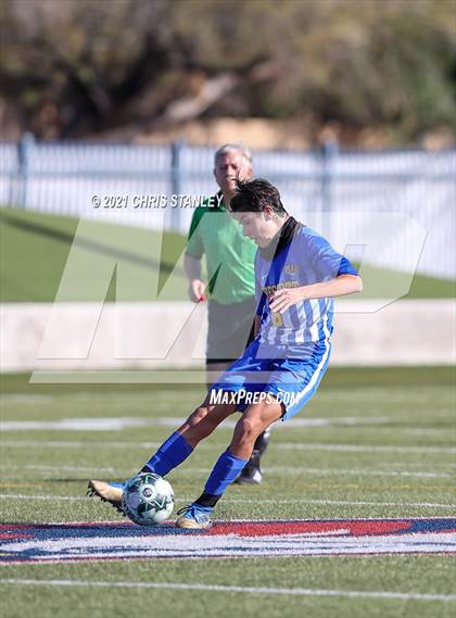 Thumbnail 3 in Prescott vs. Walden Grove (AIA 4A Semifinal) photogallery.