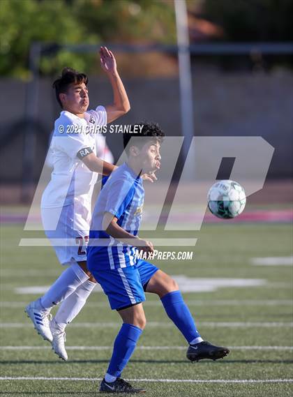 Thumbnail 3 in Prescott vs. Walden Grove (AIA 4A Semifinal) photogallery.