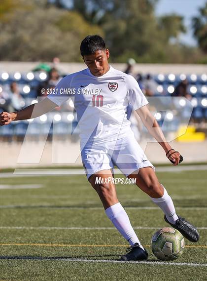 Thumbnail 1 in Prescott vs. Walden Grove (AIA 4A Semifinal) photogallery.
