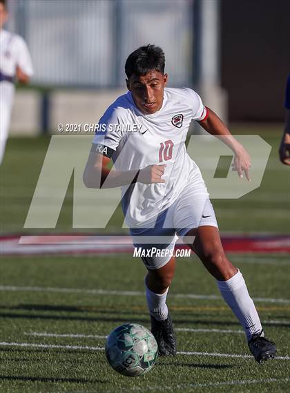 Thumbnail 2 in Prescott vs. Walden Grove (AIA 4A Semifinal) photogallery.