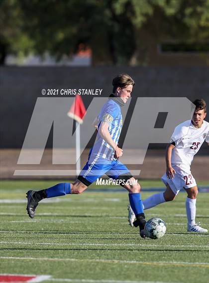 Thumbnail 3 in Prescott vs. Walden Grove (AIA 4A Semifinal) photogallery.