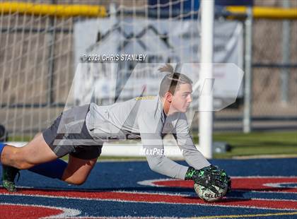 Thumbnail 2 in Prescott vs. Walden Grove (AIA 4A Semifinal) photogallery.