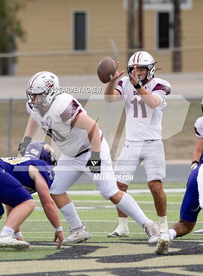 Thumbnail 2 in Shiner @ Iola (UIL 2A D2 Football Regional Semifinal) photogallery.