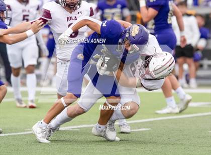 Thumbnail 2 in Shiner @ Iola (UIL 2A D2 Football Regional Semifinal) photogallery.