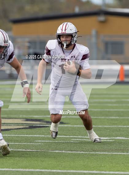 Thumbnail 3 in Shiner @ Iola (UIL 2A D2 Football Regional Semifinal) photogallery.