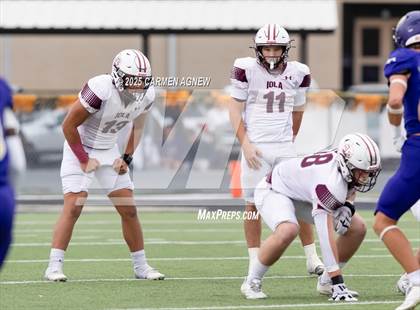Thumbnail 3 in Shiner @ Iola (UIL 2A D2 Football Regional Semifinal) photogallery.