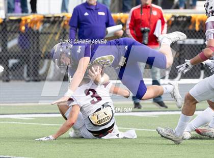 Thumbnail 3 in Shiner @ Iola (UIL 2A D2 Football Regional Semifinal) photogallery.