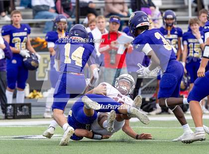Thumbnail 3 in Shiner @ Iola (UIL 2A D2 Football Regional Semifinal) photogallery.