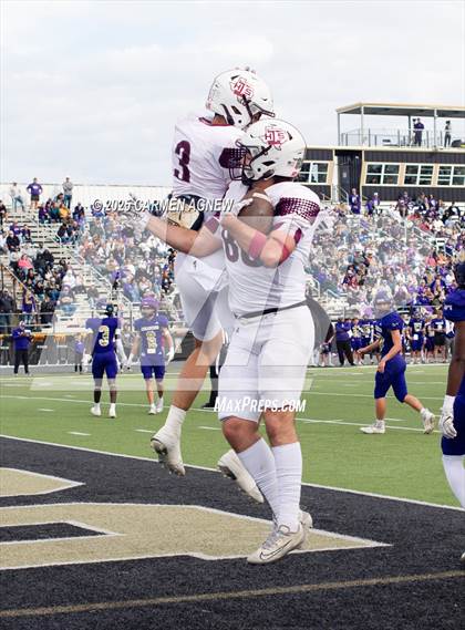 Thumbnail 2 in Shiner @ Iola (UIL 2A D2 Football Regional Semifinal) photogallery.