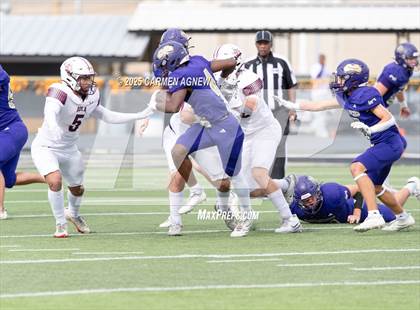 Thumbnail 2 in Shiner @ Iola (UIL 2A D2 Football Regional Semifinal) photogallery.