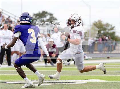 Thumbnail 2 in Shiner @ Iola (UIL 2A D2 Football Regional Semifinal) photogallery.