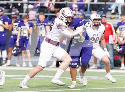 Thumbnail 3 in Shiner @ Iola (UIL 2A D2 Football Regional Semifinal) photogallery.